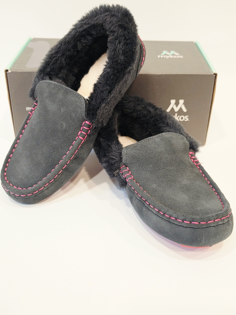 Mykos Aussie Moc Women's Black Faux-Suede Moccasin with Pink Stitching US Size 8